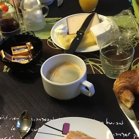 D'hotes Au Calme Avec Table D'hotes Et Animaux Acceptes - Fr-1-585-142 Bed & Breakfast